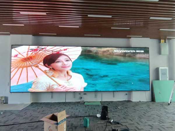 色达P1.53led小间距屏安装案例